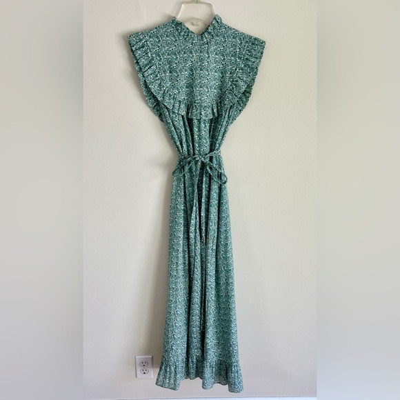 Christy Dawn Beautiful âFarm To Closetâ Green Floral Maxi Dress - Euc